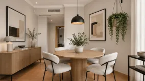 For sale Calahonda apartment with 3 bedrooms