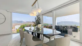 Villa for sale in La Mairena