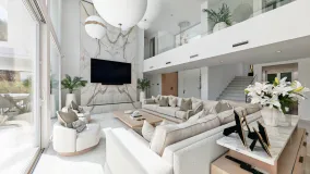 Se vende villa de 4 dormitorios en La Mairena