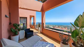 Comprar apartamento con 4 dormitorios en Sitio de Calahonda
