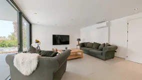 8 bedrooms Elviria villa for sale