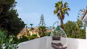 8 bedrooms Elviria villa for sale