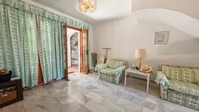 Adosado de 2 dormitorios en venta en Elviria