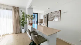 For sale apartment with 2 bedrooms in Estepona