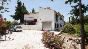 Comprar villa de 5 dormitorios en Mijas