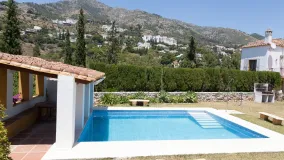 Comprar villa de 5 dormitorios en Mijas