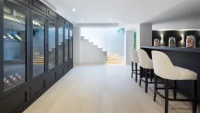 Villa de 5 dormitorios en venta en Aloha