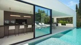 Villa en venta de 5 dormitorios en Nueva Andalucia
