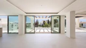 Duplex penthouse for sale in Señorio de Marbella