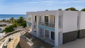 Town house for sale in Elviria Playa with 3 bedrooms