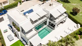 For sale 4 bedrooms villa in Los Monteros