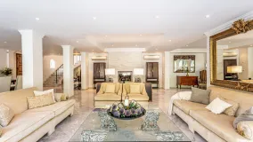 Los Monteros, villa con 5 dormitorios en venta