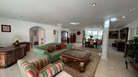 5 bedrooms villa in Marbesa for sale