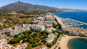 Comprar apartamento planta baja en Playas del Duque de 2 dormitorios