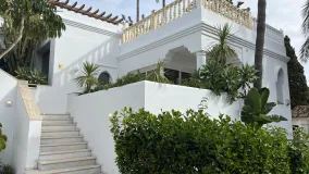 Villa a la venta con 4 dormitorios en Bahia de Marbella
