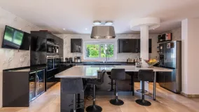 Villa for sale in Sotogrande Costa Central with 5 bedrooms