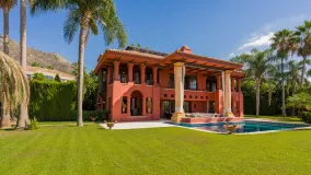 Se vende villa de 6 dormitorios en Sierra Blanca