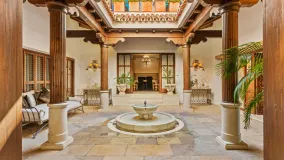 Se vende villa de 6 dormitorios en Sierra Blanca