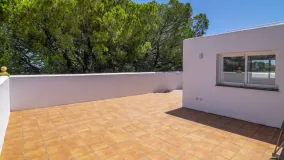 Se vende adosado en Las Encinas de 4 dormitorios