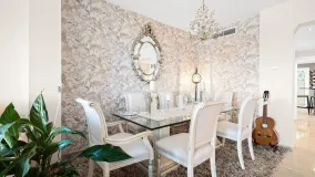 Se vende apartamento en Cumbres del Rodeo de 3 dormitorios