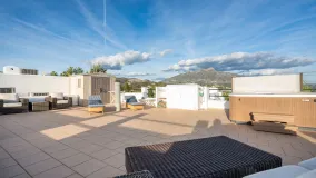 For sale duplex penthouse in La Quinta with 3 bedrooms
