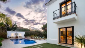 Se vende villa con 4 dormitorios en La Quinta