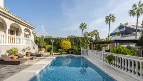 Se vende villa en Carib Playa con 4 dormitorios