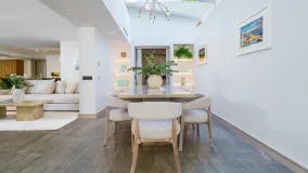 Villa en venta de 6 dormitorios en La Campana