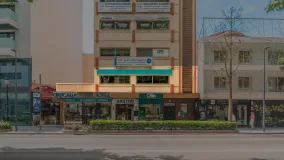 Comprar local comercial de 4 dormitorios en Marbella Centro