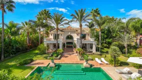 Comprar villa en Guadalmina Baja de 8 dormitorios
