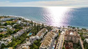 Apartamento planta baja en venta en San Pedro de Alcantara