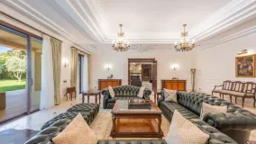 Villa en venta en Guadalmina Baja