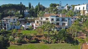 Villa con 15 dormitorios a la venta en Paraiso Alto