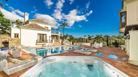 Villa con 15 dormitorios a la venta en Paraiso Alto