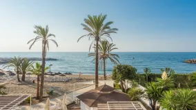 Apartamento con 3 dormitorios en venta en Guadalpin Banus