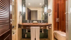 Apartamento con 3 dormitorios en venta en Guadalpin Banus
