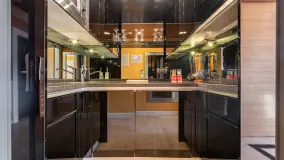 Guadalpin Banus, Ático de 2 dormitorios en venta