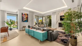Buy 4 bedrooms villa in Golden Mile
