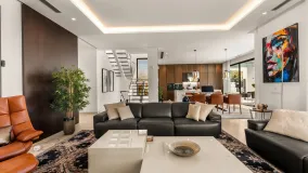 Buy 4 bedrooms villa in Golden Mile