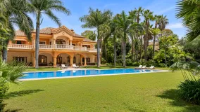 For sale Guadalmina Baja villa with 8 bedrooms