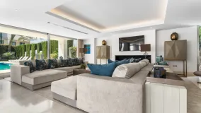 Villa in Rio Verde Playa for sale
