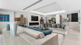 Villa in Rio Verde Playa for sale