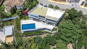 Se vende villa en Los Altos de los Monteros de 4 dormitorios