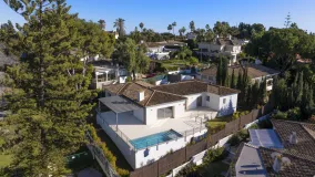 Comprar villa con 4 dormitorios en Guadalmina Alta