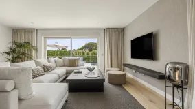 Comprar villa con 4 dormitorios en Guadalmina Alta