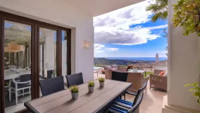 5 bedrooms villa in Benahavis for sale