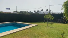 Buy villa in Estepona with 5 bedrooms