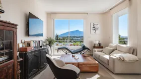 For sale penthouse in Guadalmina Alta with 3 bedrooms