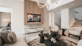 Se vende villa en El Paraiso con 5 dormitorios