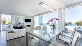 Duplex penthouse for sale in Calahonda Playa with 2 bedrooms